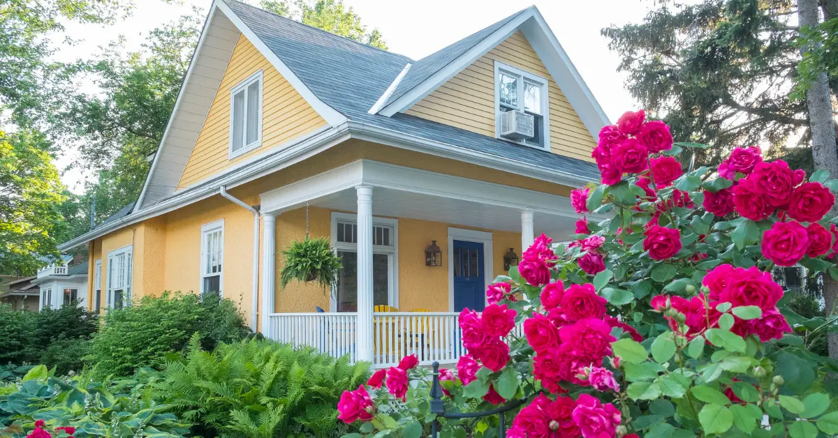 20 Yellow House Exterior Styles To Inspire Your Next Home 1 Yellow House Exterior