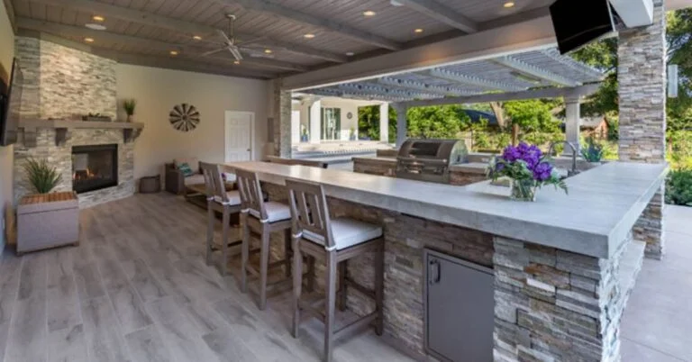 Outdoor Living Areas with Kitchen: 25+ Ideas You Will Adore 214 Outdoor Living Areas with Kitchen